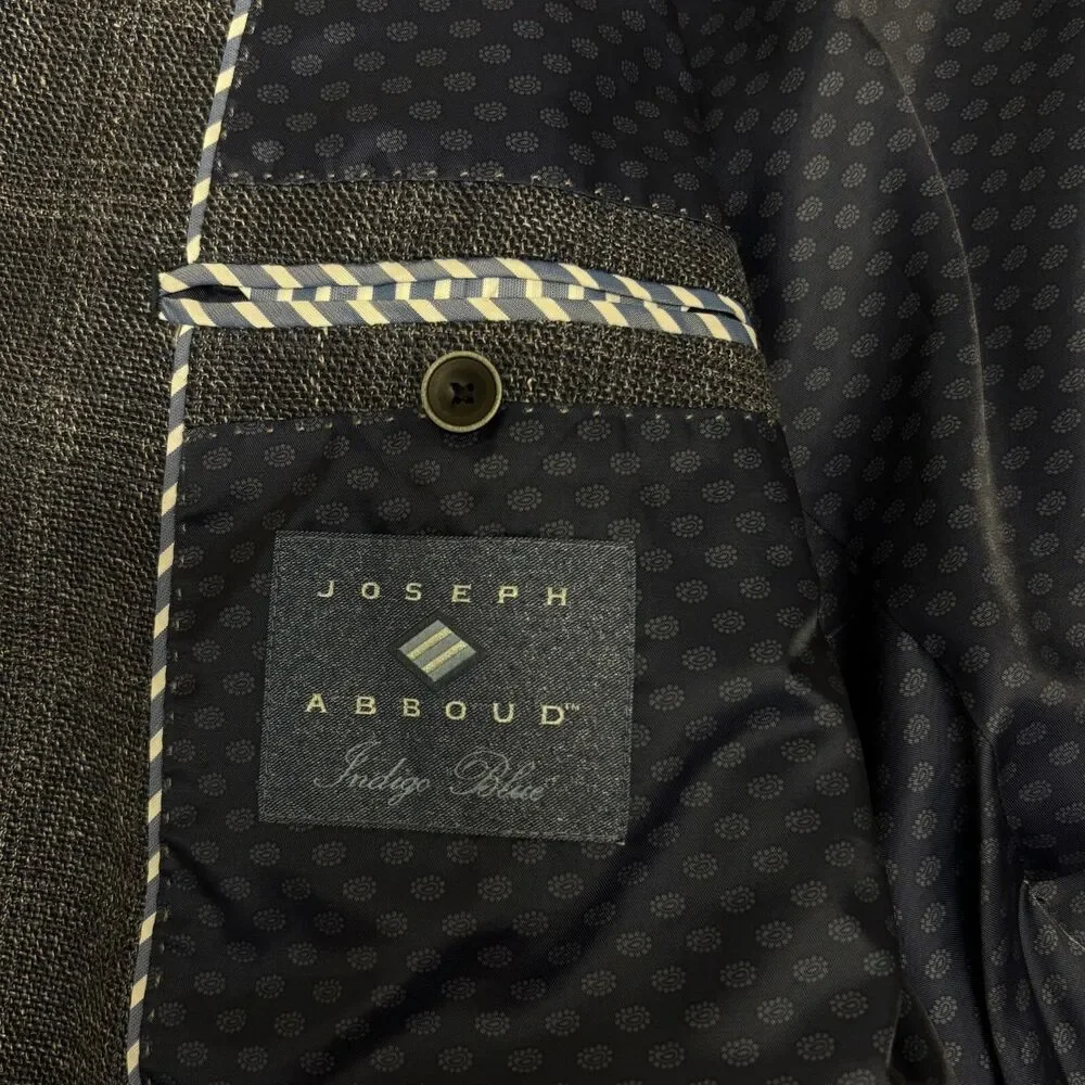 Joseph Abboud very good